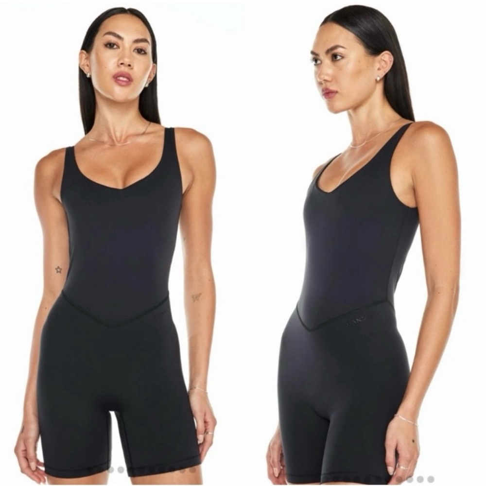 Pilates Barre All Access by Bandier Black V-Neck Tempo Workout Romper size XS